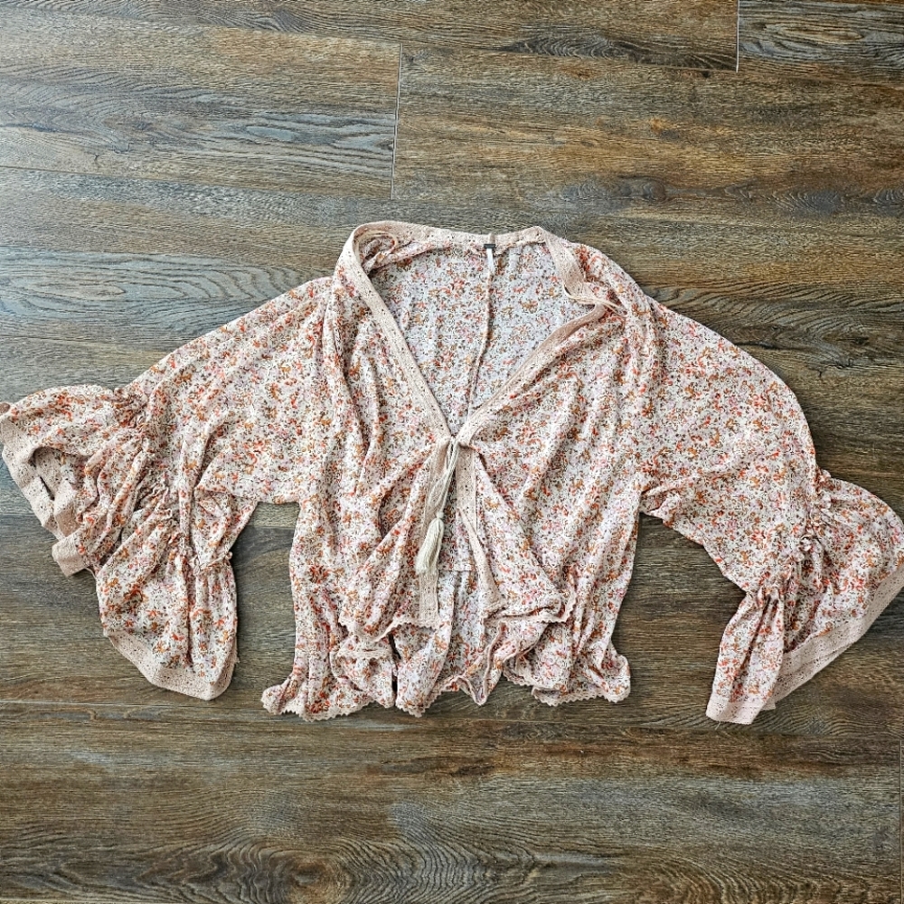 FREE PEOPLE floral kimono cardigan